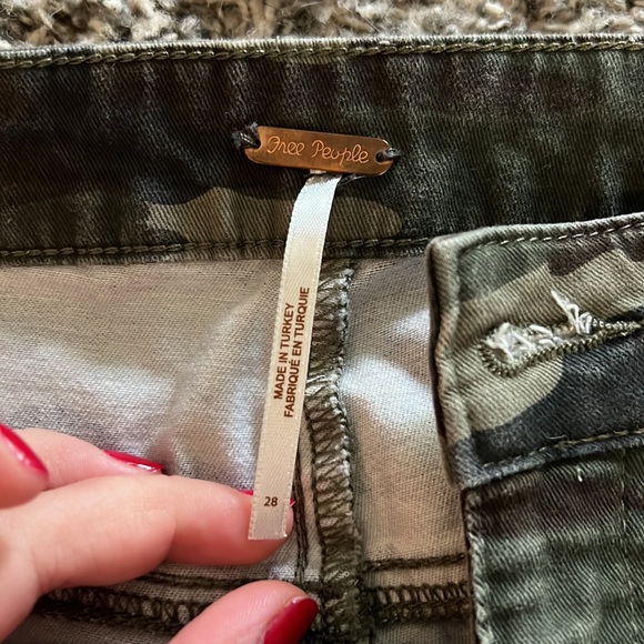 Jeans - Picture 4 of 4